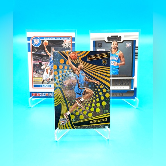🔥Carson Wallace Lot! 🔥Revolution Rookie Refractor + Draft Class Rookie! 🤩 - Picture 10 of 10